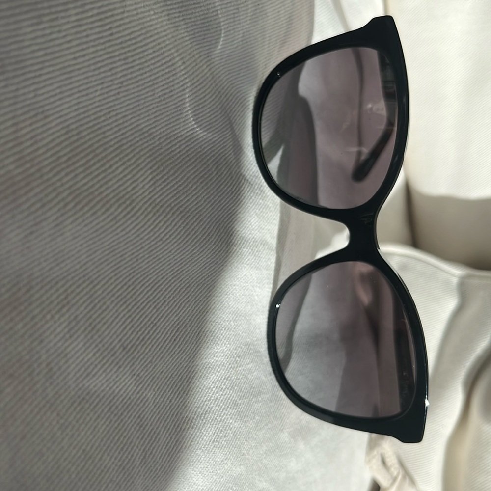 Brand new, never worn Coach women’s sunglasses
New with tags